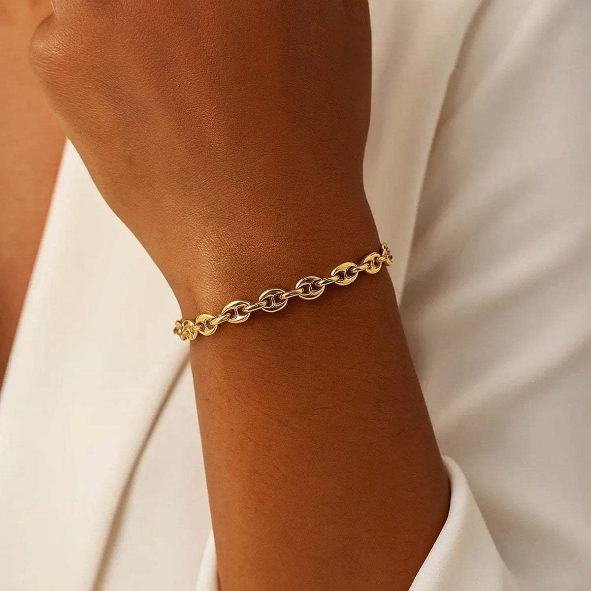 14K Yellow Gold Puffed Mariner Link Bracelet  Chain Bracelets DEEVE