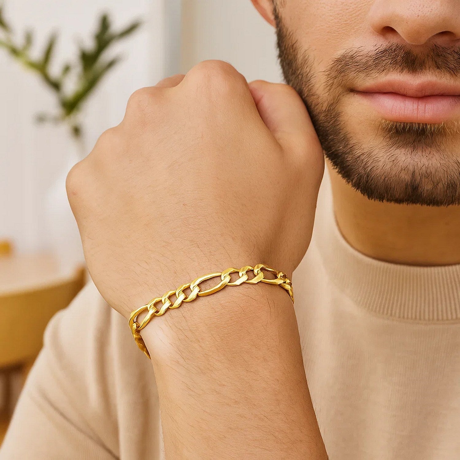 Solid Figaro Bracelet in 14K Yellow Gold | 7.00mm