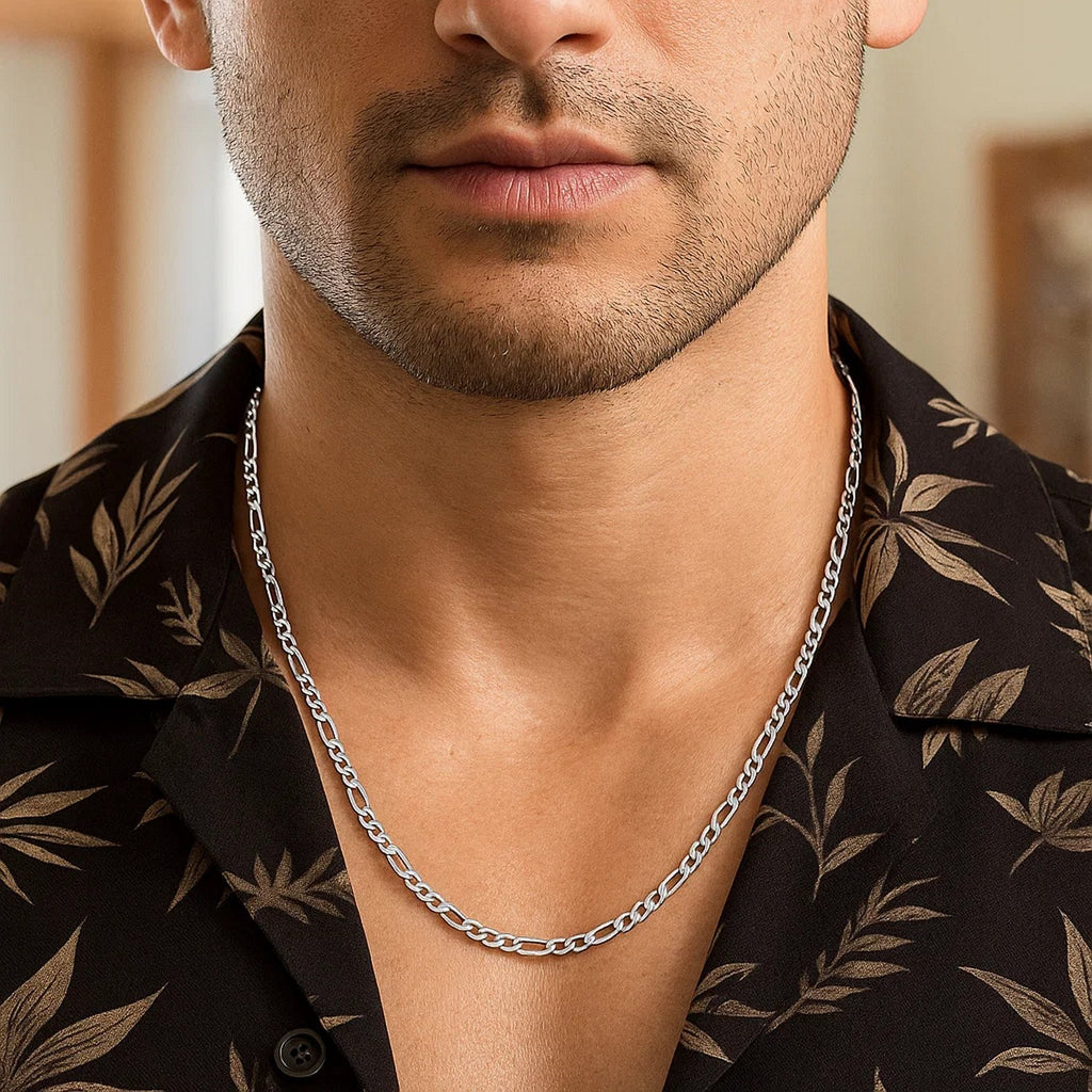 Solid Figaro Chain in 14K White Gold