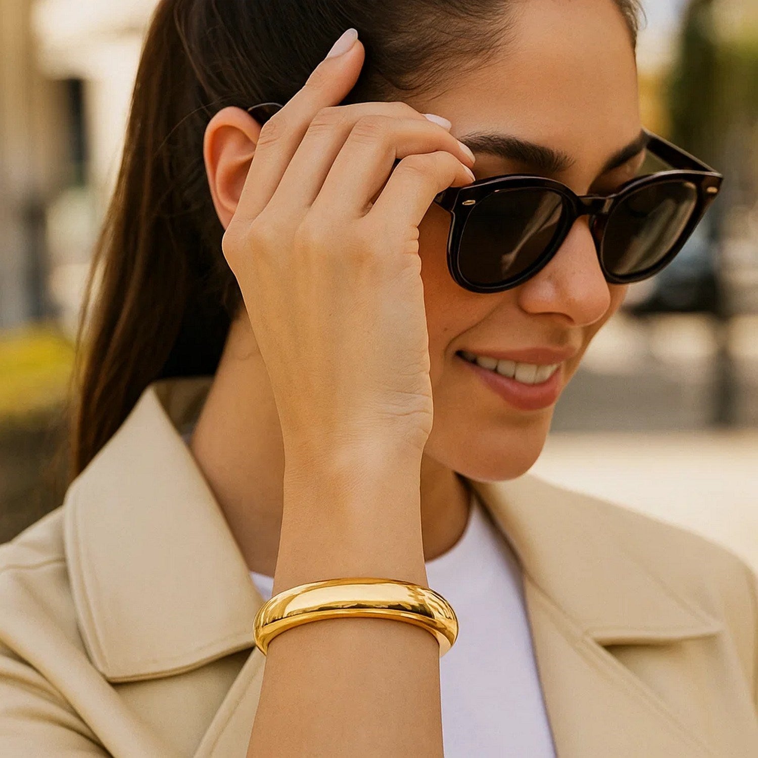 Classic Bangle in 14k Yellow Gold (10.00 mm)