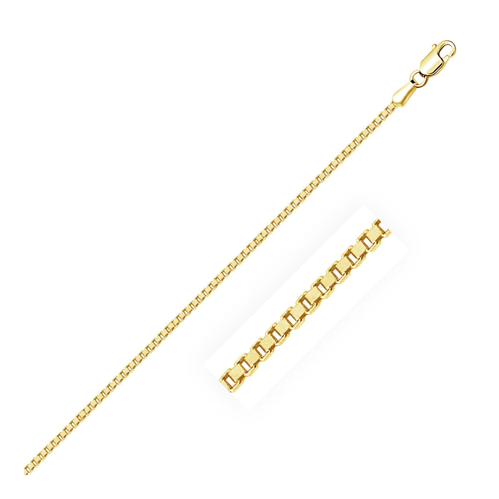 Box chain in 14K yellow gold, 1.4mm, with a close-up of the square links