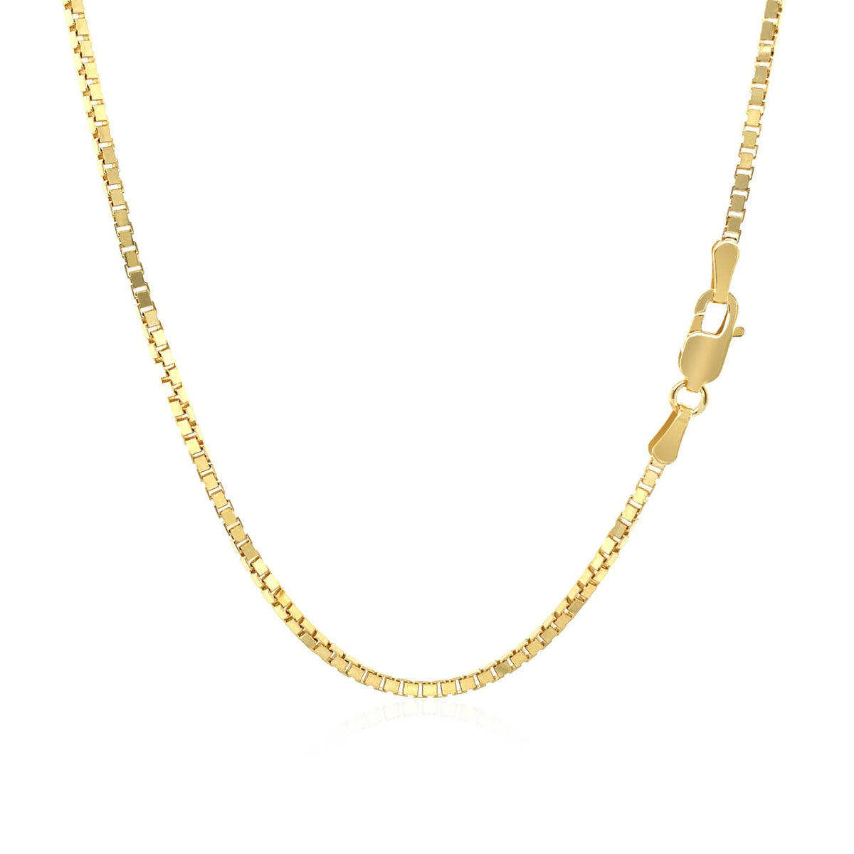 Box chain in 14K yellow gold with the lobster clasp at the side