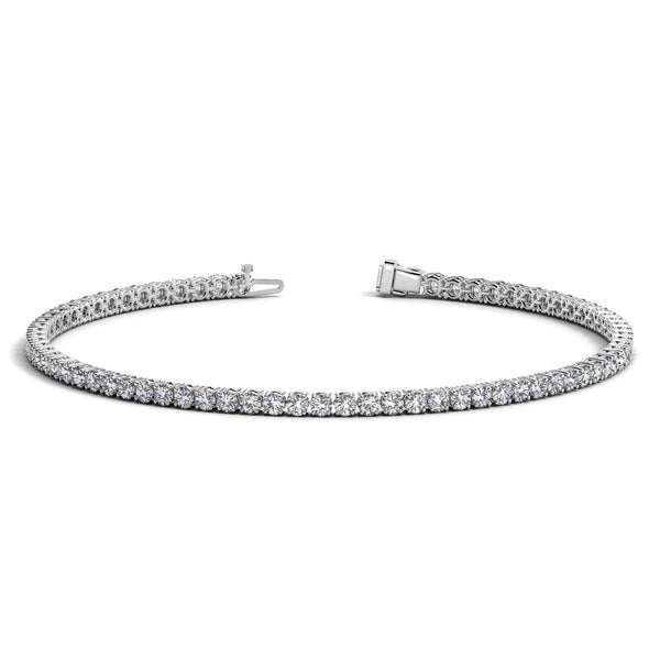 Detail view of 2.00 ct lab-grown diamond tennis bracelet in 14K Solid Gold, four-prong setting — DEEVE