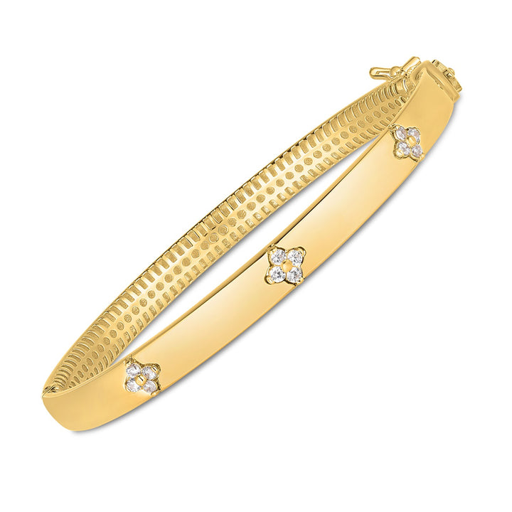Diamond flower hinged bangle in 14K yellow gold with natural diamond clusters, 5.40mm