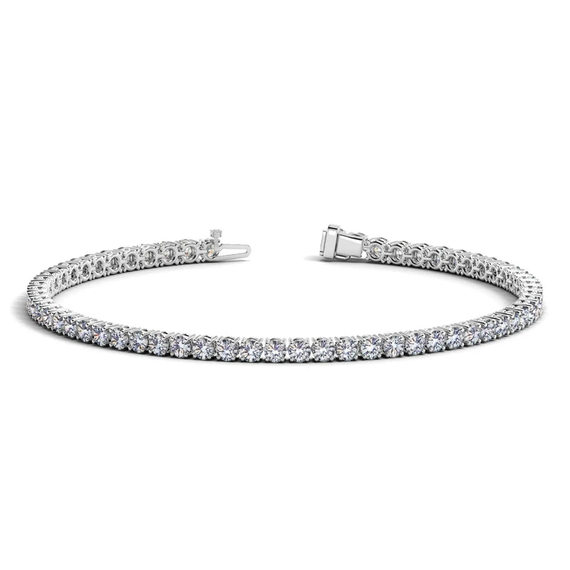 Detail view of 4.00 ct lab-grown diamond tennis bracelet in 14K Solid Gold, four-prong setting — DEEVE