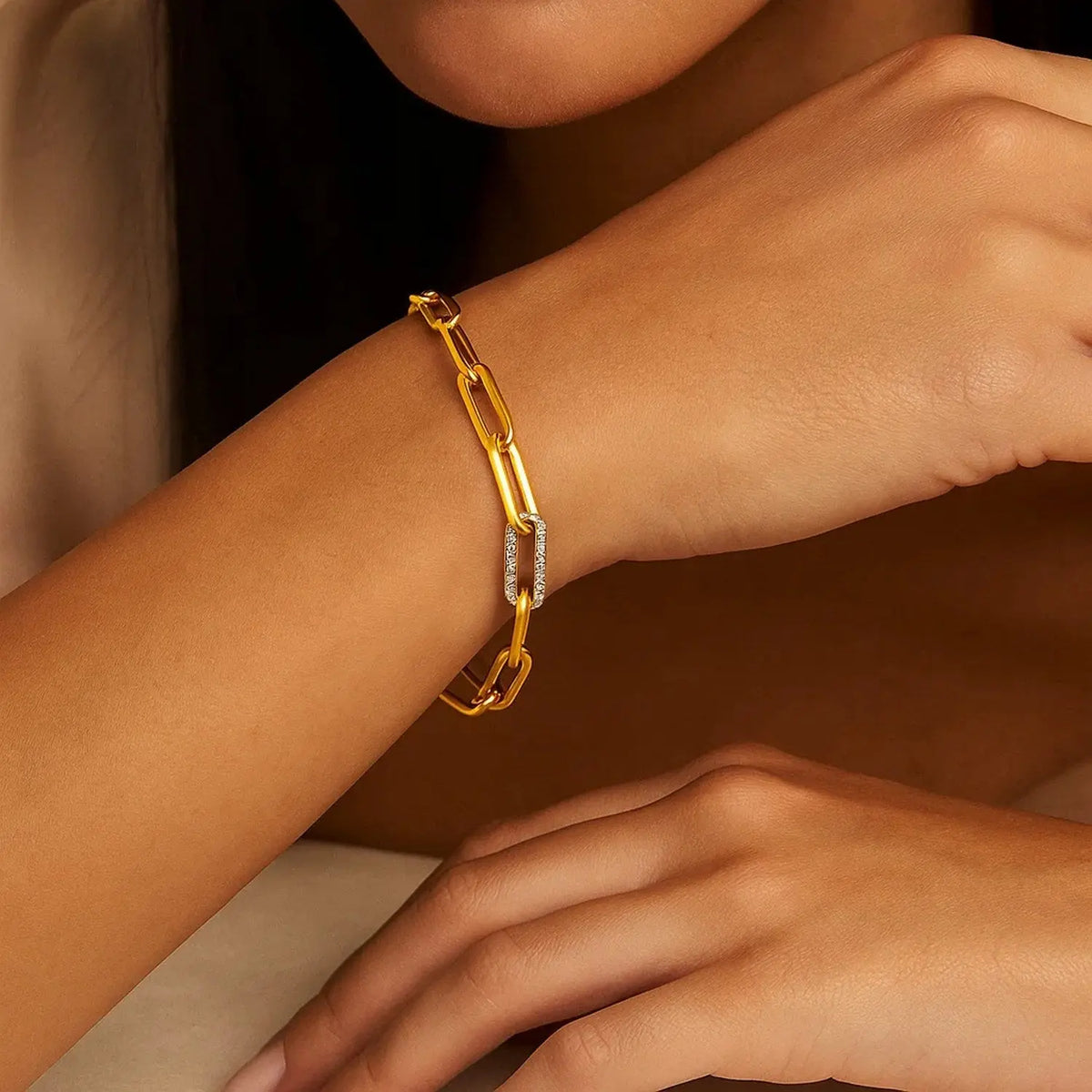 14K Yellow Gold Paperclip Chain Bracelet With Diamond Link  Chain Bracelets DEEVE