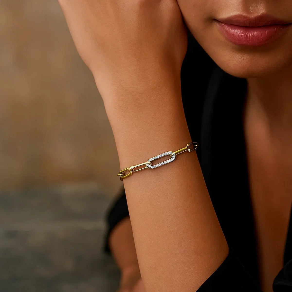 14K Yellow Gold Paperclip Chain Bracelet With Diamond Link  Chain Bracelets DEEVE