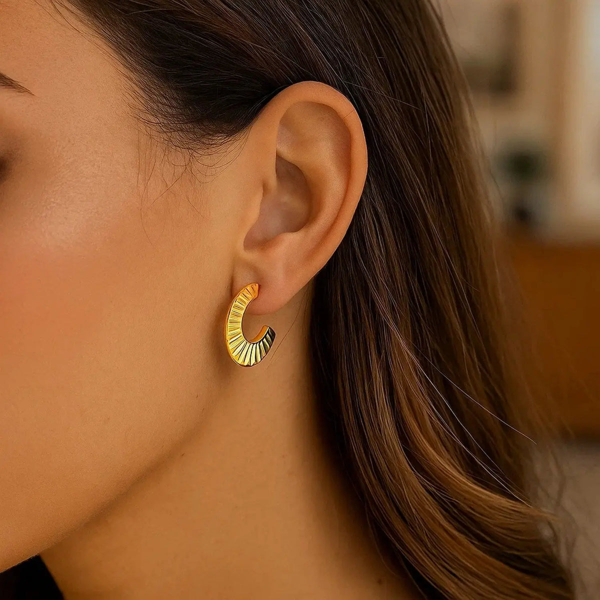 Graduated Scalloped Pointed Half Hoops | 14K Gold  Hoop Earrings DEEVE