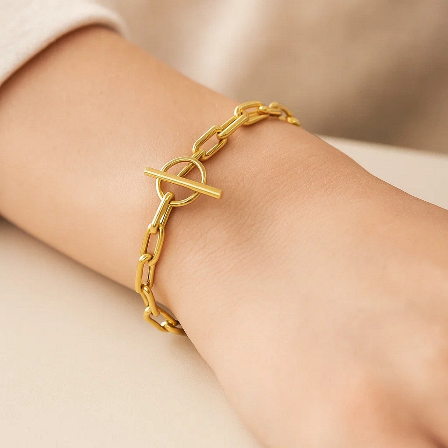 14K Yellow Gold Paperclip Toggle Bracelet