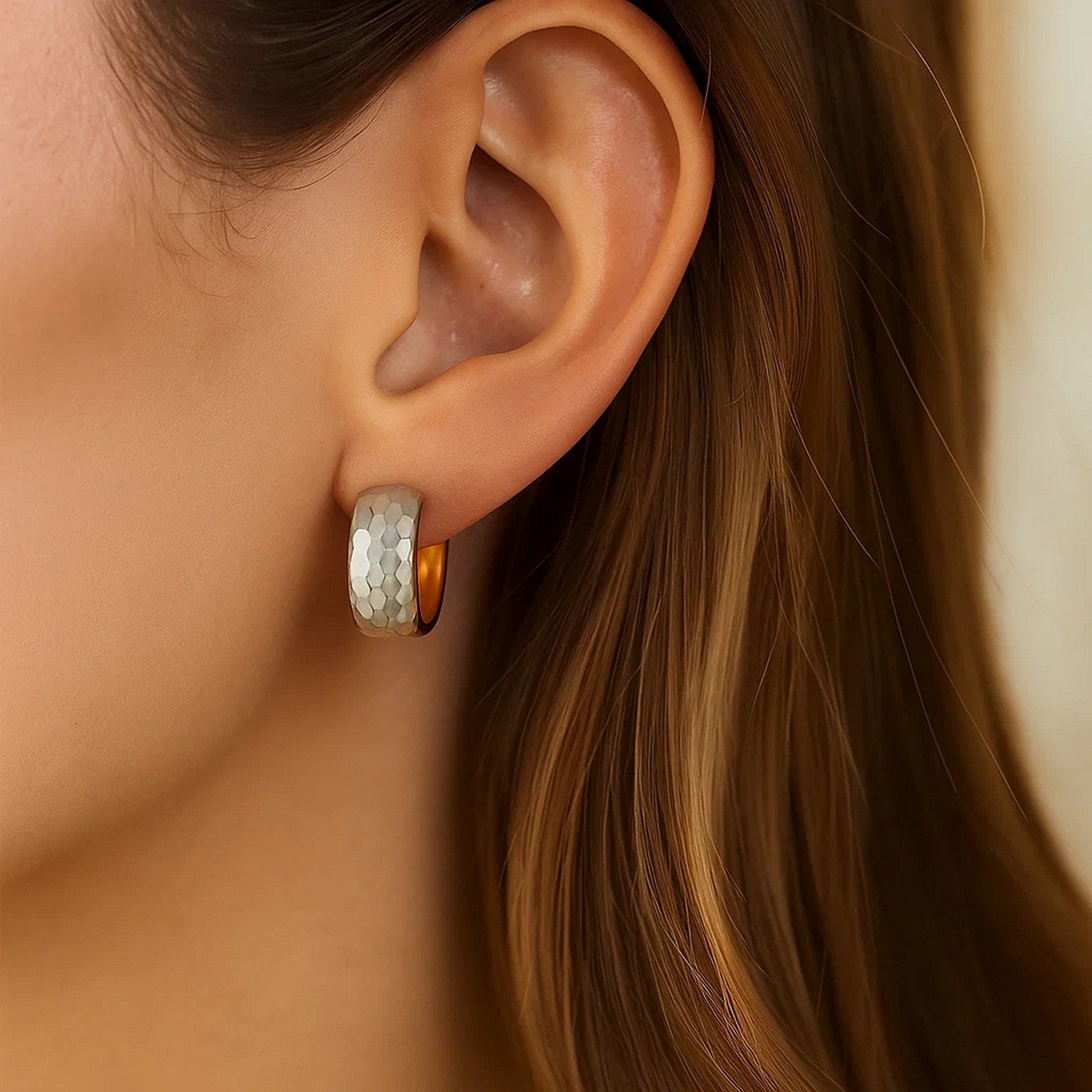 Diamond-Cut Interlaced Hoop Earrings in 14K Two-Tone Gold