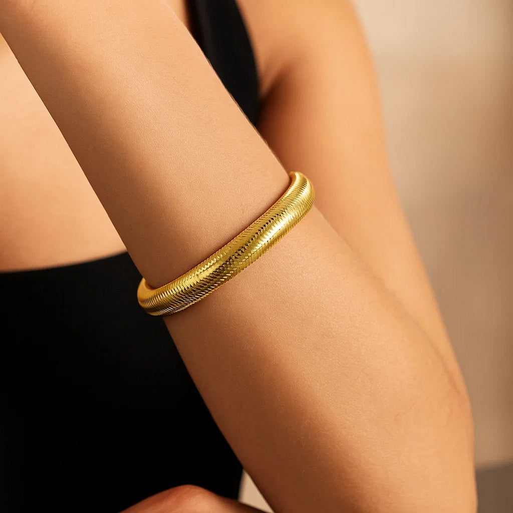 Large Stretch Mesh Bracelet in 14K Yellow Gold