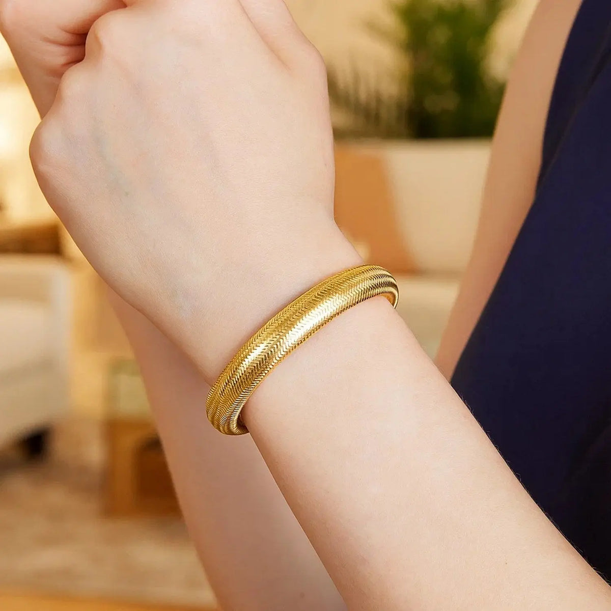 Large Stretch Mesh Bracelet in 14K Yellow Gold  Mesh Bracelets DEEVE