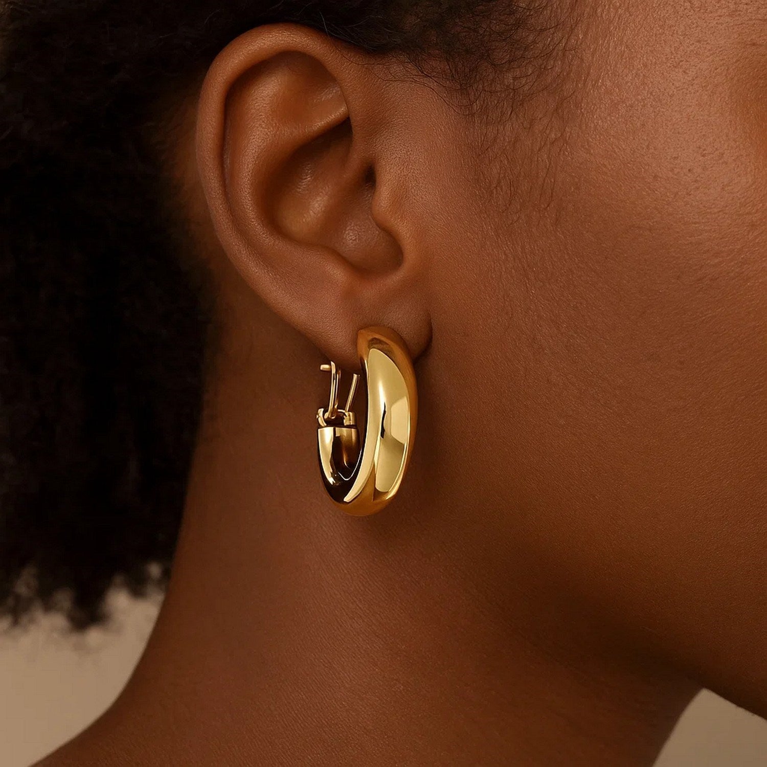 14k Gold Large Omega C-Hoop Earrings – Deeve