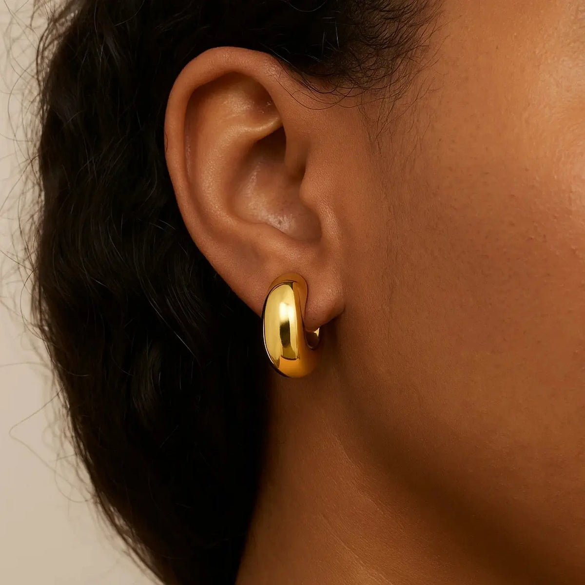 Small Omega C Hoops | 14K Gold  Hoop Earrings DEEVE