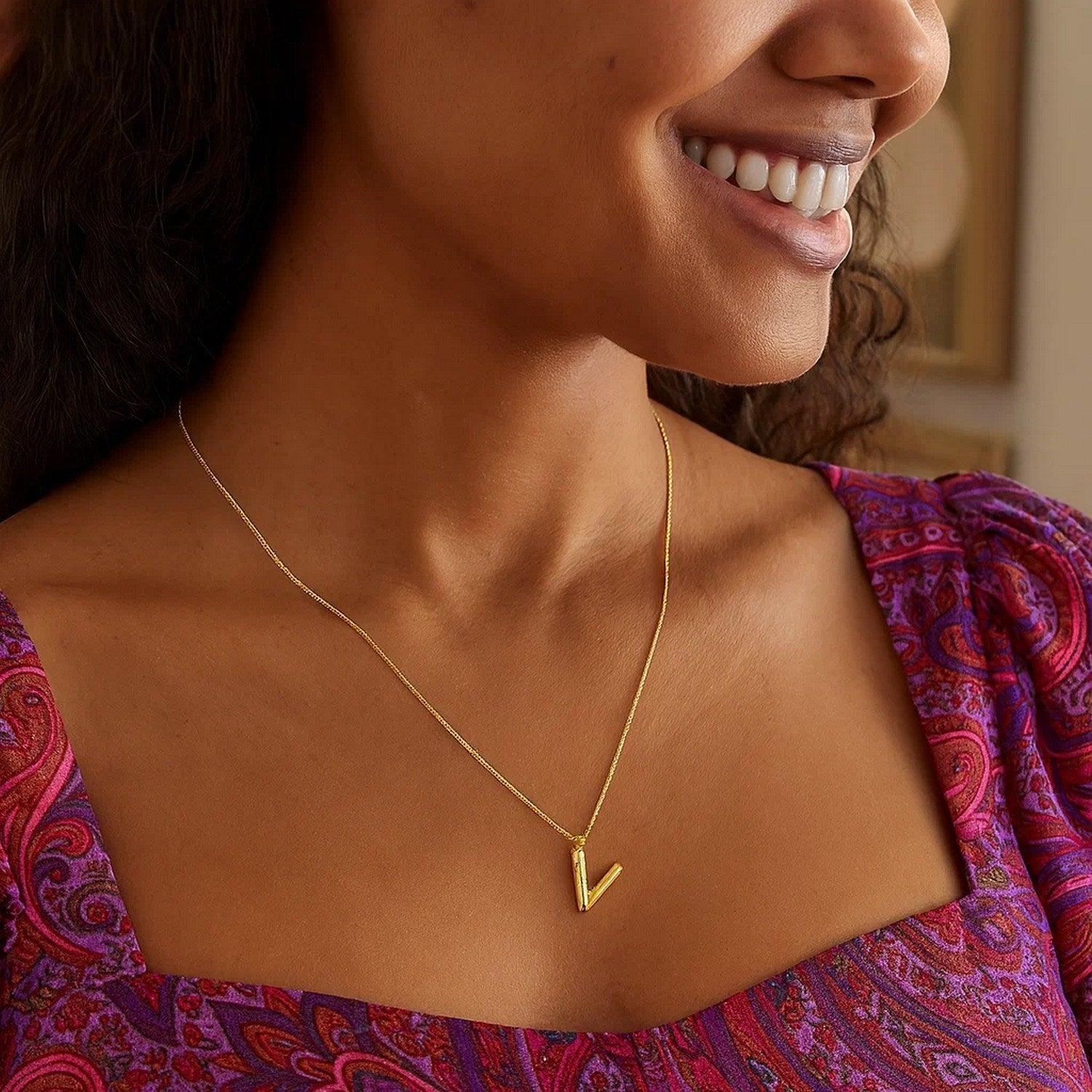 14K Yellow Gold Helium Initial V Pendant