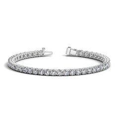 Detail view of 8.00 ct lab-grown diamond tennis bracelet in 14K Solid Gold, four-prong setting — DEEVE