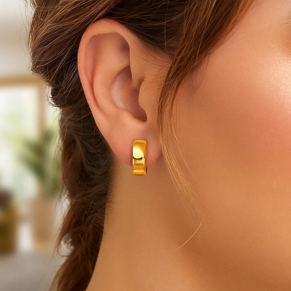 Diamond-Cut & Polished Hoop Earrings in 14K Gold