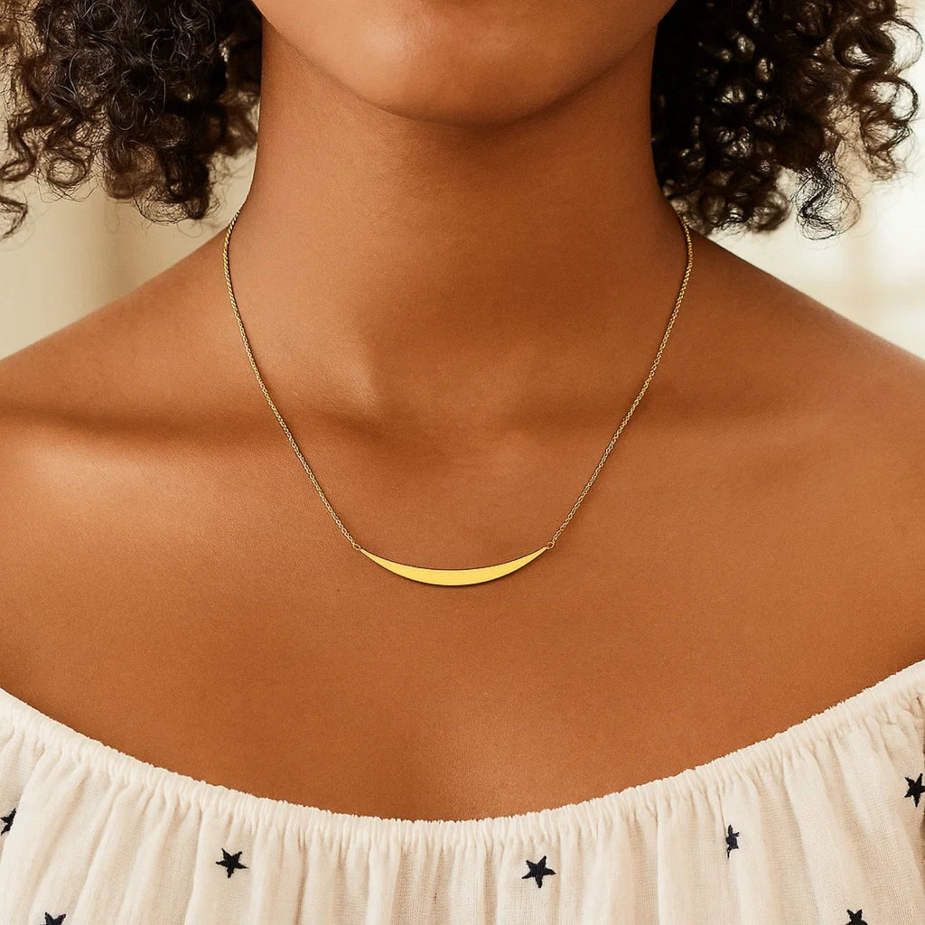 Curved Bar Necklace
