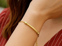 14k Yellow Gold Smooth Curved Bar and Lariat Style Bracelet (1.00 mm)